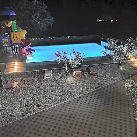 Κάμπινγκ Large Camper In The Olive Grove